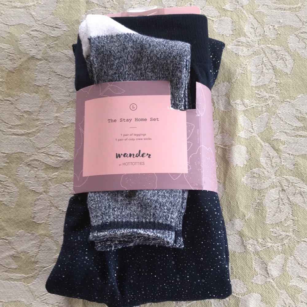 Leggings AND socks